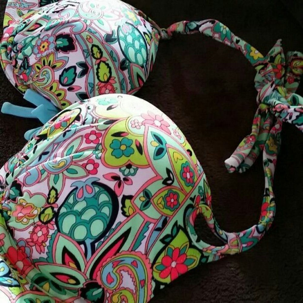 New VS floral push-up bikini top